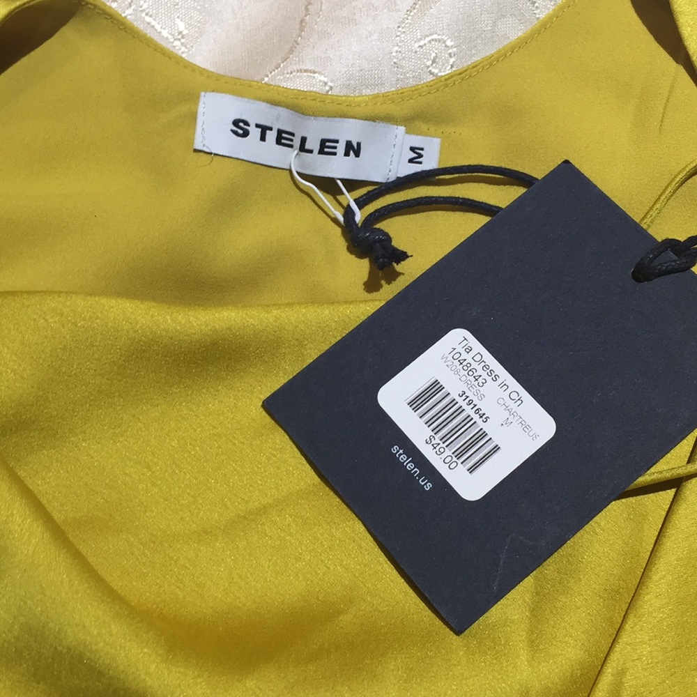 Stelen beautiful gold tone dress - Picture 4 of 8